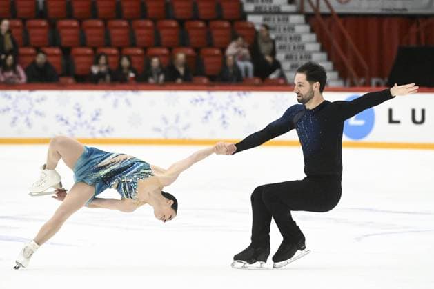 Bilder des Jahres 2024, Sport 11 November Sport Themen der Woche KW46 Sport Bilder des Tages Deanna Stellato-Dudek ja Maxime Deschamps of Canada compete during pairs free skating at the international Figure skating, Eiskunstlauf competition Finlandia Trophy in Helsinki, Finland on November 17, 2024. Helsinki Finland LKFTVX20241117144102AGRE  Copyright: xMikkoxStigx LKFTVX20241117144102AGRE