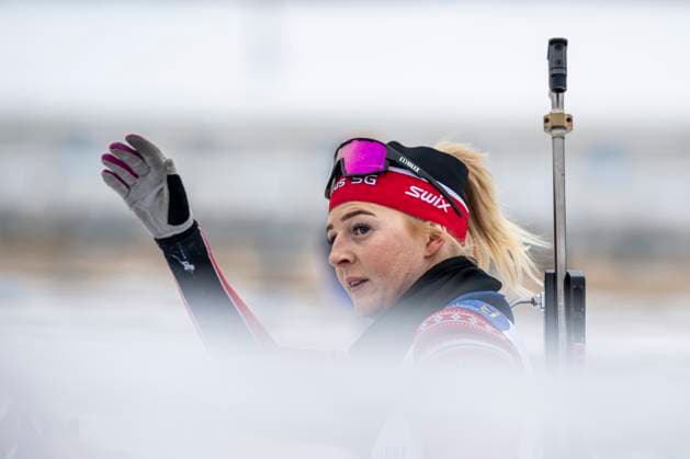 241117 Anna-Karin Heijdenberg of Sweden at zeroing ahead of the women s 7,5km sprint during the Swedish Premiere in biathlon on November 17, 2024 in Idre. Photo: Maxim ThorÃ BILDBYRAN kod MT MT0697 skidskytte biathlon skiskyting sverigepremiären sverigepremiär swedish premiere sverige bbeng Copyright: MAXIMxTHORE BB241117MT168
