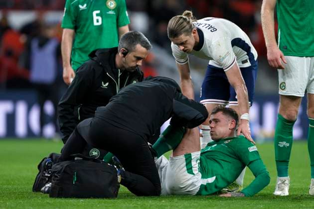 England v Republic of Ireland - UEFA Nations League 2024 25 League B Group B2 Sammie Szmodics of Republic of Ireland is treated for an injured with Conor Gallagher of England checking he is OK during the UEFA Nations League 2024 25 League B Group B2 match between England and Republic of Ireland at Wembley Stadium on November 17, 2024 in London, England. London Wembley Stadium England United Kingdom Copyright: xRichardxSellers Sportsphoto APLx 14052438