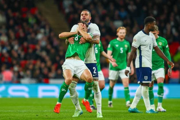 London, England, November 17th 2024: Kyle Walker (2 England) lifts Jayson Molumby (8 Ireland) from the ground during the UEFA Nations League game between England and Ireland at Wembley Stadium in London, England (Alexander Canillas SPP) Copyright: xAlexanderxCanillas SPPx spp-en-AlCa-9U2A2988