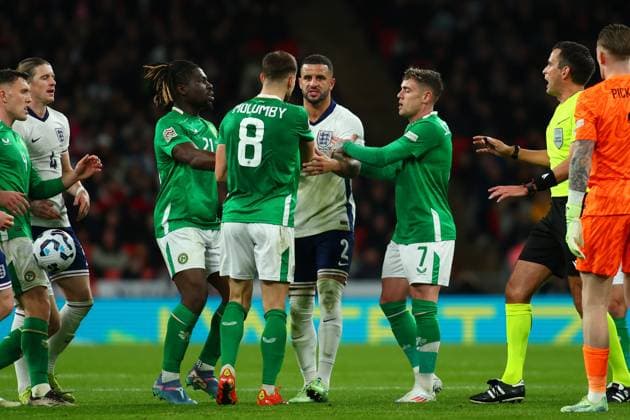 London, England, November 17th 2024: Kyle Walker (2 England) is confronted by Jayson Molumby (8 Ireland) during the UEFA Nations League game between England and Ireland at Wembley Stadium in London, England (Alexander Canillas SPP) Copyright: xAlexanderxCanillas SPPx spp-en-AlCa-9U2A3034
