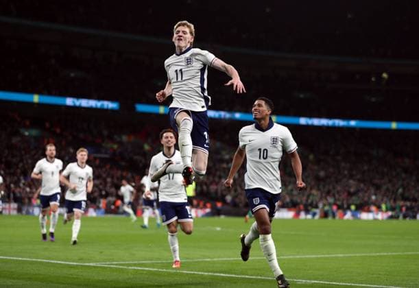Bilder des Jahres 2024, Sport 11 November Sport Themen der Woche KW46 Sport Bilder des Tages Connor Gallagher of England celebrates with Jude Bellingham after he scores his first goal to put England 2-0 up England v Rep. of Ireland - UEFA Nations League - League B - Group 2. Football. Wembey Stadium, London. UK. 17 NOV 2024 Editorial use only  Copyright: xJASONPIX Shutterstockx 14915934ae