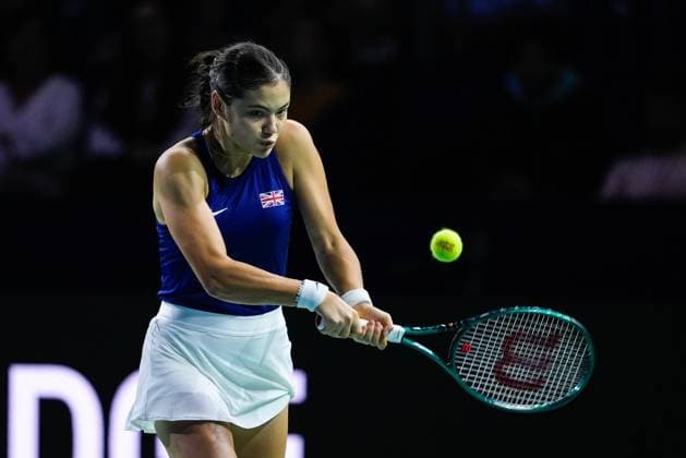 November 17, 2024, Malaga, Malaga, SPAIN: Emma Raducanu of Great Britain in action against Rebecca Marino of Canada during tennis match between Canada and Great Britain during The Billie Jean King Cup at Martin Carpena Pavilion stadium on November 17, 2024, in Malaga, Spain Malaga SPAIN - ZUMAa181 20241117_zaa_a181_341 Copyright: xJoaquinxCorcherox