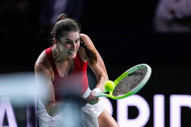 November 17, 2024, Malaga, Malaga, SPAIN: Rebecca Marino of Canada in action against Emma Raducanu of Great Britain during tennis match between Canada and Great Britain during The Billie Jean King Cup at Martin Carpena Pavilion stadium on November 17, 2024, in Malaga, Spain Malaga SPAIN - ZUMAa181 20241117_zaa_a181_360 Copyright: xJoaquinxCorcherox