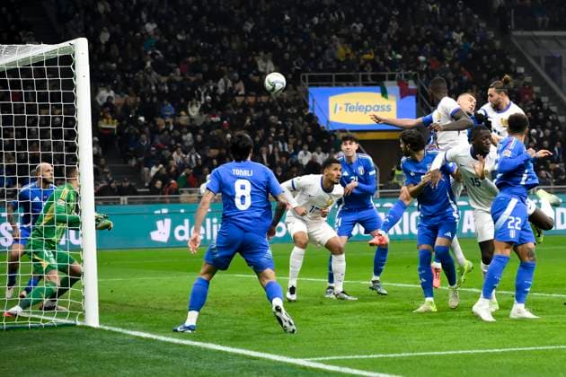Adrien Rabiot of France scores the goal of 0-1 during the UEFA Nations League football match between Italy and France at San Siro stadium in Milano (Italy), November 17, 2024. AndreaxStaccioli