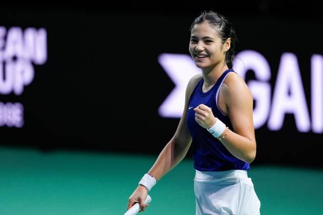 November 17, 2024, Malaga, Malaga, SPAIN: Emma Raducanu of Great Britain celebrate the victory against Rebecca Marino of Canada during tennis match between Canada and Great Britain during The Billie Jean King Cup at Martin Carpena Pavilion stadium on November 17, 2024, in Malaga, Spain Malaga SPAIN - ZUMAa181 20241117_zaa_a181_369 Copyright: xJoaquinxCorcherox
