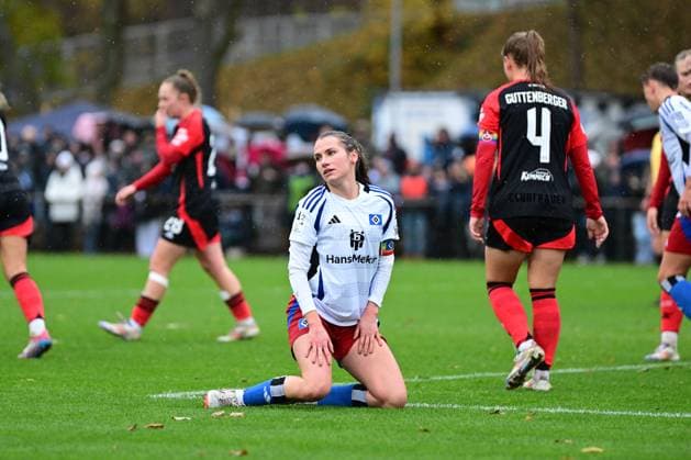 Fußball I Frauen I Saison 2024-2025 I 2. Bundesliga I 11. Spieltag I Hamburger SV - 1. FC Nürnberg I 17.11.2024 Schaut enttäuscht, betrübt, deprimiert, frustriert, geknickt, gekränkt, niedergeschlagen, unzufrieden, ernüchtert, schlecht gelaunt: Pauline Machtens (28, Hamburger SV) Hamburg Am Volkspark Hamburg Deutschland Copyright: xLobeca FelixxSchlikisx