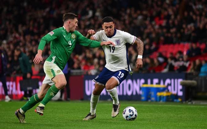 England v Republic of Ireland, London, UK - 17 Nov 2024 Morgan Rogers of England challenges for the ball with Dara O Shea of Republic of Ireland during the UEFA Nations League match between England and Republic of Ireland on 17th November 2024 at Wembley Stadium, London London Wembley Stadium London GBR Copyright: xFrankiexOKeeffe PPAUKx PPA-149391