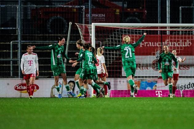 Google Pixel Frauen-Bundesliga, 1. FC Köln - SV Werder Bremen; 18.11.2024 Jubel zum 0:2 durch Lara Schmidt (SV Werder Bremen, 24) Google Pixel Frauen-Bundesliga, 1. FC Köln - SV Werder Bremen, Köln, Franz-Kremer-Stadion am 18.11.2024 Copyright: xBEAUTIFULxSPORTS Wunderlx