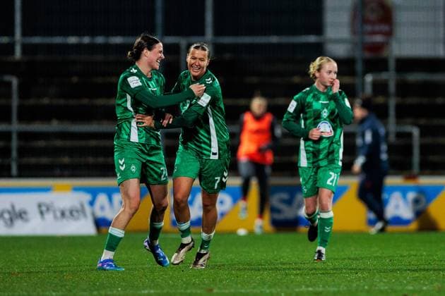 Google Pixel Frauen-Bundesliga, 1. FC Köln - SV Werder Bremen; 18.11.2024 Jubel zum 0:2 durch Lara Schmidt (SV Werder Bremen, 24) Google Pixel Frauen-Bundesliga, 1. FC Köln - SV Werder Bremen, Köln, Franz-Kremer-Stadion am 18.11.2024 Copyright: xBEAUTIFULxSPORTS Wunderlx