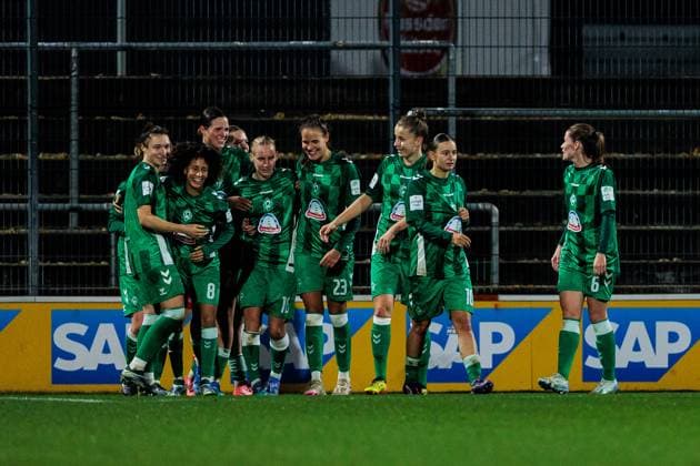 Google Pixel Frauen-Bundesliga, 1. FC Köln - SV Werder Bremen; 18.11.2024 Jubel zum 0:3 durch Emöke Papai (SV Werder Bremen, 16) Google Pixel Frauen-Bundesliga, 1. FC Köln - SV Werder Bremen, Köln, Franz-Kremer-Stadion am 18.11.2024 Copyright: xBEAUTIFULxSPORTS Wunderlx
