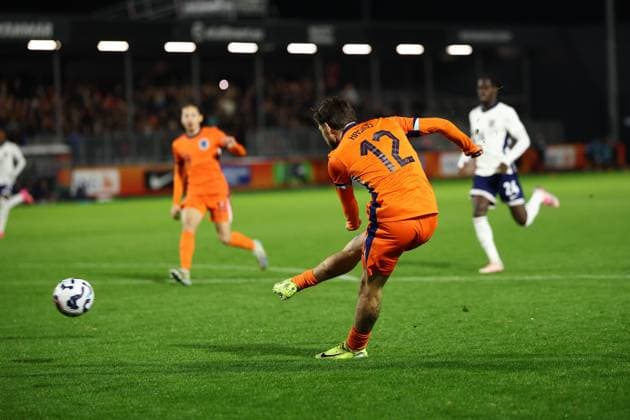 ALMERE , 18-11-2024 , Yanmar stadium , season 2024 2025 , UEFA European U21, U 21 Football 2025 Friendly match. Netherlands U21 player Denso Kasius during the match Netherlands U21 - England U21 Netherlands U21 - England U21  x26776800x Copyright:
