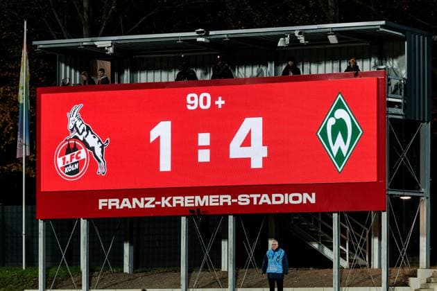 Google Pixel Frauen-Bundesliga, 1. FC Köln - SV Werder Bremen; 18.11.2024 Ende in Köln 1:4 Google Pixel Frauen-Bundesliga, 1. FC Köln - SV Werder Bremen, Köln, Franz-Kremer-Stadion am 18.11.2024 Copyright: xBEAUTIFULxSPORTS Wunderlx