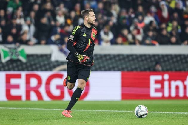Fussball, UEFA Nations League Saison 2024 2025 Gruppe A3 - 5.Spieltag Deutschland - Bosnien-Herzegowina 16.11.2024, Europa-Park-Stadion Oliver Baumann (Deutschland, 1) Freiburg im Breisgau Europa-Park-Stadion Baden-Württemberg Deutschland