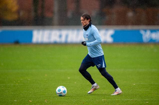 Fussball, Herren, Saison 2024 25, 2. Bundesliga, Hertha BSC, Training, Fabian Reese (Hertha BSC), 19.11. 2024,