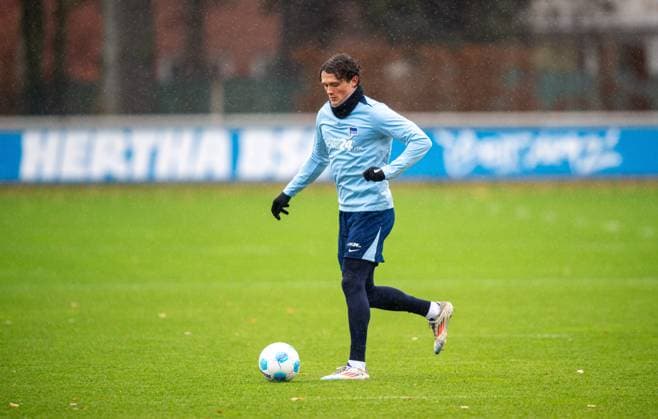 Fussball, Herren, Saison 2024 25, 2. Bundesliga, Hertha BSC, Training, Fabian Reese (Hertha BSC), 19.11. 2024,