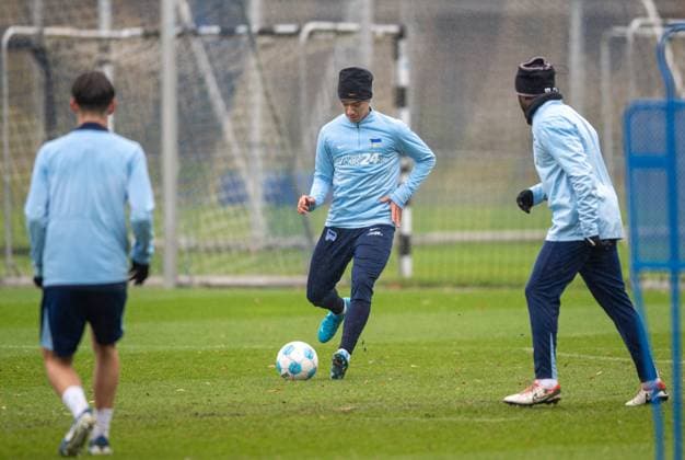 Fussball, Herren, Saison 2024 25, 2. Bundesliga, Hertha BSC, Training, v.l. Sebastian Weiland (Hertha BSC), Ibrahim Maza (Hertha BSC), Deyovaisio Zeefuik (Hertha BSC), 19.11. 2024,
