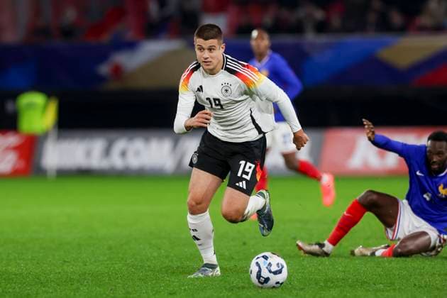France, Valenciennes, 19.11.2024, Stade du Hainaut, France U21, U 21 v Germany U21 - International Friendly, Länderspiel, Nationalmannschaft Nicolo Tresoldi (Germany) controls the ball Valenciennes Stade du Hainaut France