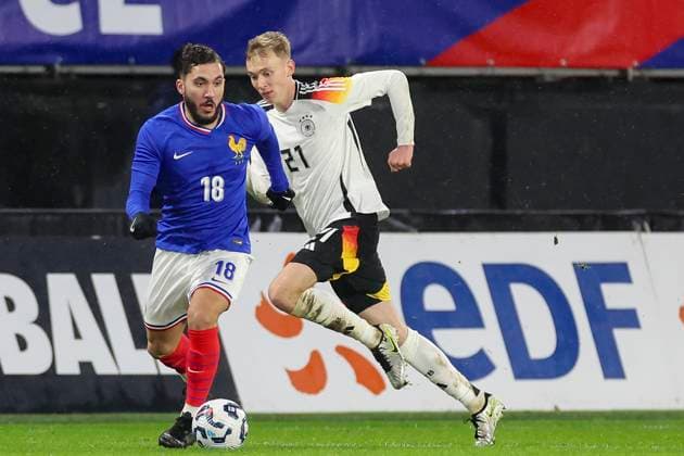 Rayan Cherki (France) und Maximilian Beier (Germany) battle for the ball during the International Friendly, Länderspiel, Nationalmannschaft match between France U21, U 21 and Germany U21 at Stade du Hainaut on November 19, 2024 in Valenciennes, France. (Photo by Marco Steinbrenner DeFodi Images) not used in POL SRB CRO FRA GBR NED ITA USA Defodi-700_fra_ger_20241119_052