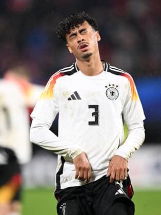 VALENCIENNE - Nathaniel Brown of Germany U21, U 21 is disappointed during the friendly Interland match between France U21 and Germany U21 at Stade du Hainaut on Nov. 19, 2024 in Valencienne, France. ANP Hollandse Hoogte International Friendly, Länderspiel, Nationalmannschaft 2024 25 xVIxANPxSportx xGerritxvanxKeulenxIVx 513836604 originalFilename: 513836604.jpg