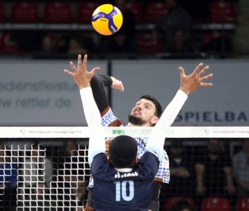 hinten Ilic DORDE (Herrsching), He-Volleyballl, CEV Challenge Cup, 2024 25, WWK Volleys Herrsching vs Cisnere Alter Tenerife, 19.11.24, BMW Park. Muenchen, Copyright: WolfgangxFehrmann