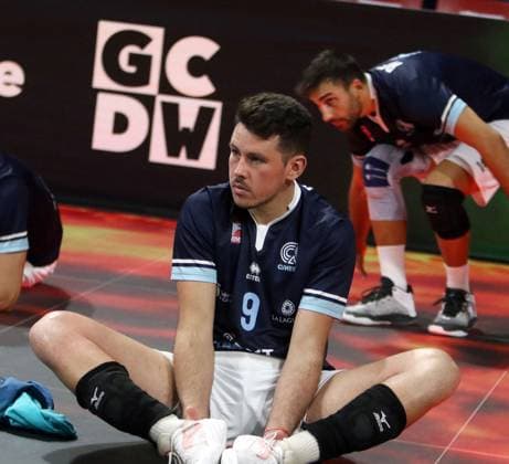 Francisco DOQUE GRIJALVO (Teneriffa), nach der Niederlage, He-Volleyballl, CEV Challenge Cup, 2024 25, WWK Volleys Herrsching vs Cisnere Alter Tenerife, 19.11.24, BMW Park. Muenchen, Copyright: WolfgangxFehrmann