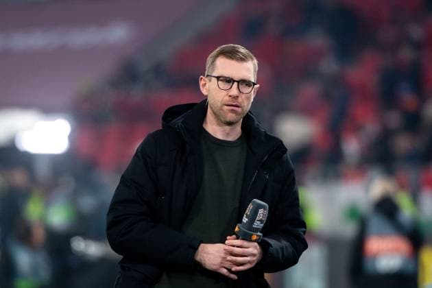 Per Mertesacker (ZDF TV Experte), HUN, Ungarn (HUN) vs Deutschland (GER), Fussball Laenderspiel, UEFA Nations League, Liga A, Saison 2024 2025, 6. Spieltag, 19.11.2024 HUN, Ungarn (HUN) vs Deutschland (GER), Fussball Laenderspiel, UEFA Nations League, Liga A, Saison 2024 2025, 6. Spieltag, 19.11.2024 Budapest *** Per Mertesacker ZDF TV Expert , HUN, Hungary HUN vs Germany GER , Football international, UEFA Nations League, League A, Season 2024 2025, Matchday 6, 19 11 2024 HUN, Hungary HUN vs Germany GER , Football international, UEFA Nations League, League A, Season 2024 2025, Matchday 6, 19 11 2024 Budapest Copyright: xEibner-Pressefoto Memmlerx EP_MMR