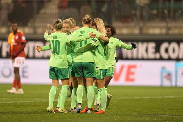 Foto : Torjubel zum 1-0 , Rebecka Blomqvist und Alexandra Popp (Wolfsburg) Fussball Championsleague der Frauen am Mi. 20.11.2024 4. Spieltag VfL Wolfsburg - Galatasaray Istanbul