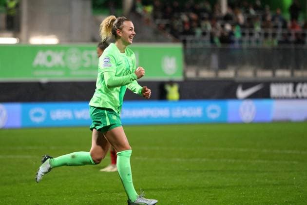 VfL vs. Galatasaray SK, CL Frauen Wolfsburg, 20.11.2024, FUßBALL - VfL Wolfsburg vs. Galatasaray SK, Gruppenrunde Champions League Frauen, Saison 2024 25. Lena Lattwein (VfL Wolfsburg) jubelt nach ihrem Tor zum 5:0 Wolfsburg