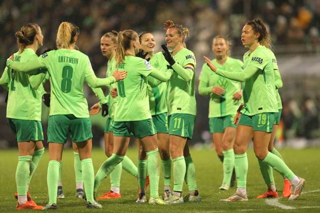 Foto : Tor zum 4-0 für die Wolfsburgerinnen , Alexandra POPP freut sich Fussball Championsleague der Frauen am Mi. 20.11.2024 4. Spieltag VfL Wolfsburg - Galatasaray Istanbul 5 - 0