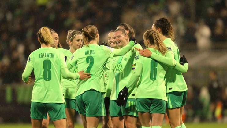 Sport Bilder des Tages Foto : Tor zum 4-0 für die Wolfsburgerinnen , Alexandra POPP freut sich Fussball Championsleague der Frauen am Mi. 20.11.2024 4. Spieltag VfL Wolfsburg - Galatasaray Istanbul 5 - 0