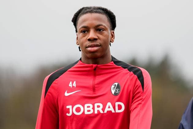 Johan Manzambi (SC Freiburg, 44) Fussball, Bundesliga, Herren, Training SC Freiburg - Europa-Park-Stadion, Freiburg Europa Park Stadion Baden-Württemberg Deutschland *** Johan Manzambi SC Freiburg, 44 Soccer, Bundesliga, Men, Training SC Freiburg Europa Park Stadion, Sport, Freiburg Europa Park Stadion Baden Württemberg Germany Copyright: xFinleyxMörchx