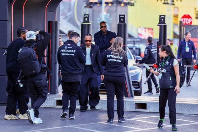 Formel 1 GP Las Vegas USA. Donnerstag, 21.11.2024 Lewis Hamilton 44, Mercedes-AMG Petronas F1 Team; Formel 1 GP Las Vegas USA. Donnerstag, 21.11.2024 Copyright: xBEAUTIFULxSPORTS Erlhofx