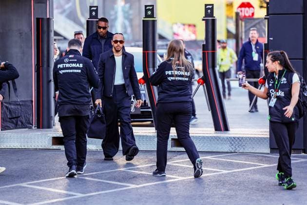 Formel 1 GP Las Vegas USA. Donnerstag, 21.11.2024 Lewis Hamilton 44, Mercedes-AMG Petronas F1 Team; Formel 1 GP Las Vegas USA. Donnerstag, 21.11.2024 Copyright: xBEAUTIFULxSPORTS Erlhofx
