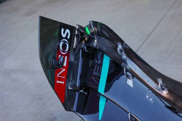 Formel 1 GP Las Vegas USA. Donnerstag, 21.11.2024 Mercedes-AMG Petronas F1 Team Frontflügel; Formel 1 GP Las Vegas USA. Donnerstag, 21.11.2024 Copyright: xBEAUTIFULxSPORTS Erlhofx