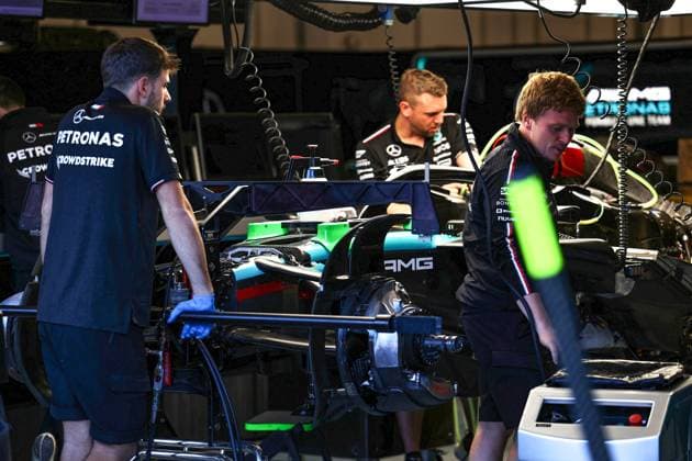 Formel 1 GP Las Vegas USA. Donnerstag, 21.11.2024 Mercedes-AMG Petronas F1 Team; Formel 1 GP Las Vegas USA. Donnerstag, 21.11.2024 Copyright: xBEAUTIFULxSPORTS Erlhofx