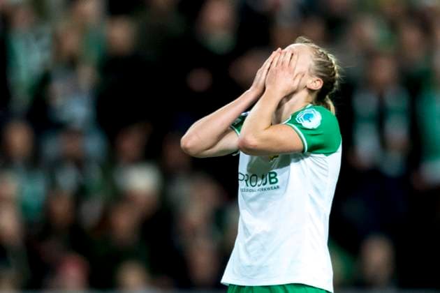 241121 Julie Blakstad of Hammarby looks dejected during the Women s Champions League football match between Hammarby and Manchester City on November 21, 2024 in Stockholm. Photo: Sara Damne BILDBYRAN kod SD SH0547 fotboll football soccer fotball uefa womens champions league hammarby manchester city dam bbeng depp Copyright: SARAxDAMNE BB241121SD011