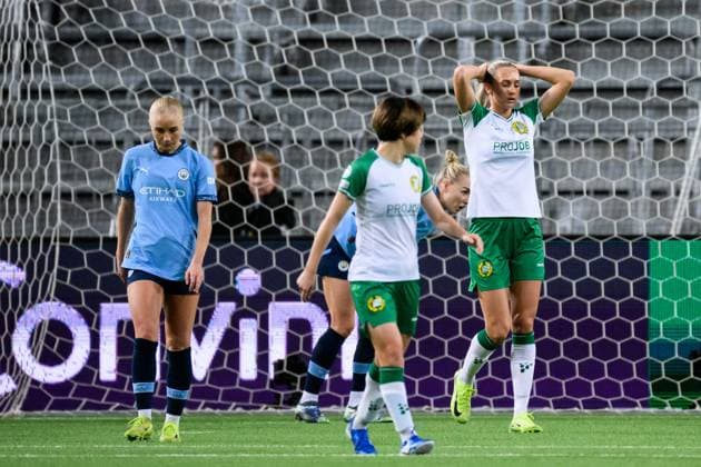 241121 Ellen Wangerheim of Hammarby looks dejected during the Women s Champions League football match between Hammarby and Manchester City on November 21, 2024 in Stockholm. Photo: Simon Hastegard BILDBYRAN kod SH SH0547 fotboll football soccer fotball uefa womens champions league hammarby manchester city dam bbeng bbauto depp Copyright: SIMONxHASTEGARD BB241121SH030