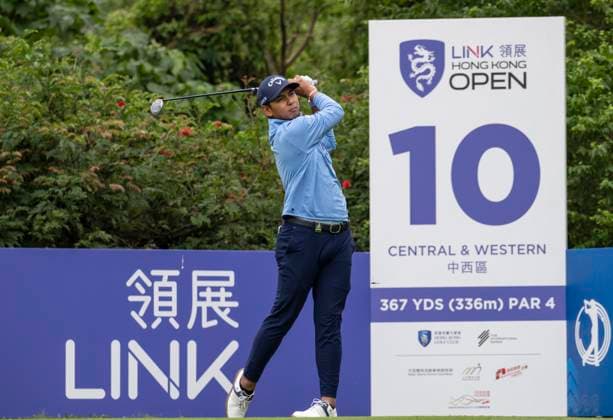 November 22, 2024, Hong Kong, Hong Kong Sar, China: Link Hong Kong Open Golf Thailands Nitithom Thippong on the leaderboard during the 2nd round of the Asian Tour event. Hong Kong China - ZUMAr144 20241122_zap_r144_002 Copyright: xJaynexRussellx