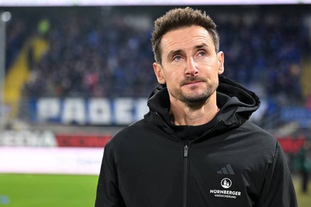 Paderborn, Home Deluxe Arena, 22.11.24, GER, Herren, 2.Bundesliga, Saison 2024-2025, SC Paderborn 07 - 1.FC Nuernberg Bild: Trainer Miroslav KLOSE (Nuernberg) Only for editorial use! DFL regulations prohibit any use of photographs as image sequences and or quasi-video. NRW Deutschland