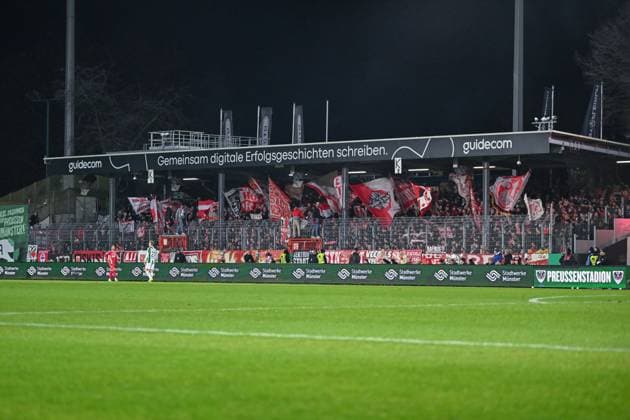 22.11.2024, Fussball, 2. Bundesliga, 13. Spieltag Saison 2024 2025, Preußen Münster - 1.FC Köln, Gästefans 1.FC Köln xRHR-FOTO TKx
