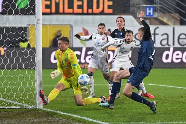 Paderborn, Home Deluxe Arena, 22.11.24, GER, Herren, 2.Bundesliga, Saison 2024-2025, SC Paderborn 07 - 1.FC Nuernberg Bild: Torchance Filip BILBIJA (Paderborn) Only for editorial use! DFL regulations prohibit any use of photographs as image sequences and or quasi-video. NRW Deutschland