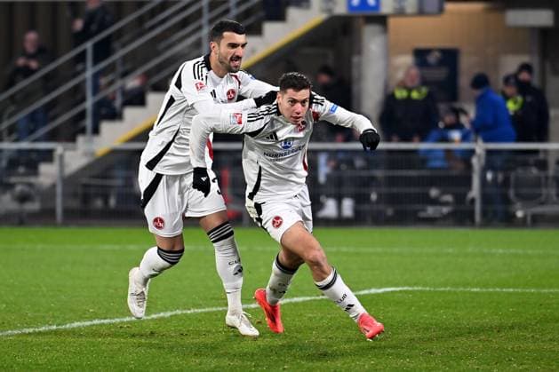 Paderborn, Home Deluxe Arena, 22.11.24, GER, Herren, 2.Bundesliga, Saison 2024-2025, SC Paderborn 07 - 1.FC Nuernberg Bild: Stefanos TZIMAS (Nuernberg) jubelt nach seinem Tor zum 1:2 Only for editorial use! DFL regulations prohibit any use of photographs as image sequences and or quasi-video. NRW Deutschland