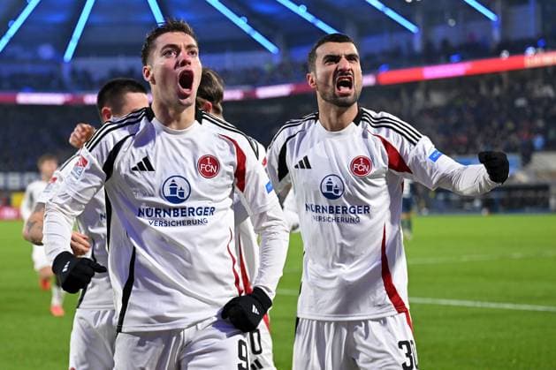 Paderborn, Home Deluxe Arena, 22.11.24, GER, Herren, 2.Bundesliga, Saison 2024-2025, SC Paderborn 07 - 1.FC Nuernberg Bild: Stefanos TZIMAS (Nuernberg) jubelt nach seinem Tor zum 1:2 Only for editorial use! DFL regulations prohibit any use of photographs as image sequences and or quasi-video. NRW Deutschland
