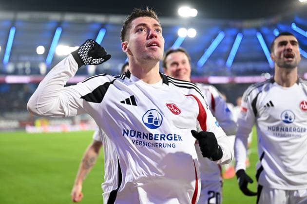 Paderborn, Home Deluxe Arena, 22.11.24, GER, Herren, 2.Bundesliga, Saison 2024-2025, SC Paderborn 07 - 1.FC Nuernberg Bild: Stefanos TZIMAS (Nuernberg) jubelt nach seinem Tor zum 1:2 Only for editorial use! DFL regulations prohibit any use of photographs as image sequences and or quasi-video. NRW Deutschland
