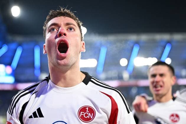 Paderborn, Home Deluxe Arena, 22.11.24, GER, Herren, 2.Bundesliga, Saison 2024-2025, SC Paderborn 07 - 1.FC Nuernberg Bild: Stefanos TZIMAS (Nuernberg) jubelt nach seinem Tor zum 1:2 Only for editorial use! DFL regulations prohibit any use of photographs as image sequences and or quasi-video. NRW Deutschland