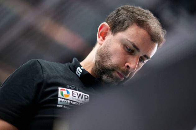 22.11.2024, Volleyball, Frauen, DVV Pokal, Saison 2024 2025, SC Potsdam-Allianz MTV Stuttgart Im Bild: v.l. Trainer Riccardo Boieri (SC Potsdam) Potsdam MBS Arena Potsdam Brandenburg Deutschland