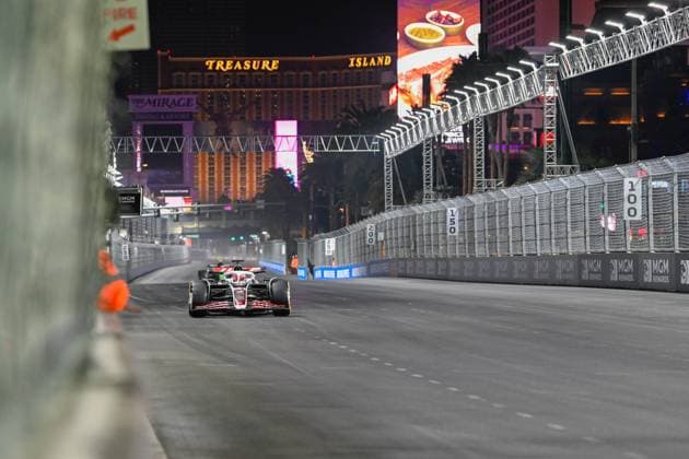 LAS VEGAS, NV - NOVEMBER 21: MoneyGram HAAS F1 Team driver Kevin Magnussen (20) of Denmark races down Las Vegas Blvd during free practice 2 of the Formula 1 Heineken Las Vegas Grand Prix on November 21, 2024, at the Las Vegas Street Circuit in Las Vegas, Nevada. (Photo by Ken Murray Icon Sportswire) AUTO: NOV 21 F1 Heineken Silver Las Vegas Grand Prix EDITORIAL USE ONLY Icon241121133