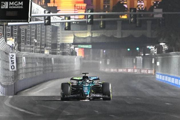LAS VEGAS, NV - NOVEMBER 21: Aston Martin Aramco F1 Team driver Lance Stroll (18) of Canada bottoms out as he races down Las Vegas Blvd during free practice 2 of the Formula 1 Heineken Las Vegas Grand Prix on November 21, 2024, at the Las Vegas Street Circuit in Las Vegas, Nevada. (Photo by Ken Murray Icon Sportswire) AUTO: NOV 21 F1 Heineken Silver Las Vegas Grand Prix EDITORIAL USE ONLY Icon241121241