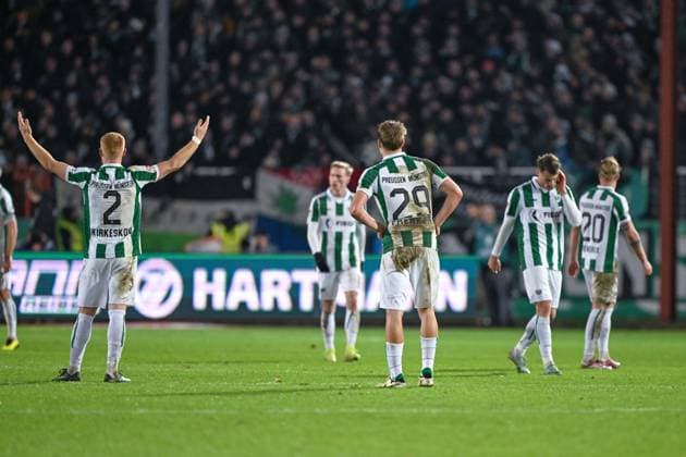 22.11.2024, Fussball, 2. Bundesliga, 13. Spieltag Saison 2024 2025, Preußen Münster - 1.FC Köln, Die Spieler von Preußen Münster sind nach Abpfiff enttäuscht. xRHR-FOTO TKx